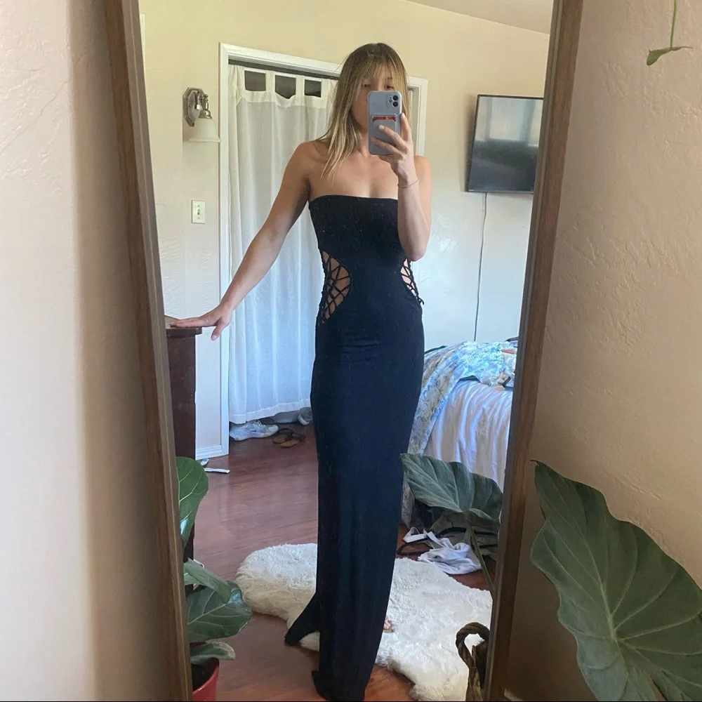 Indah Maxi Dress - Picture 8 of 11